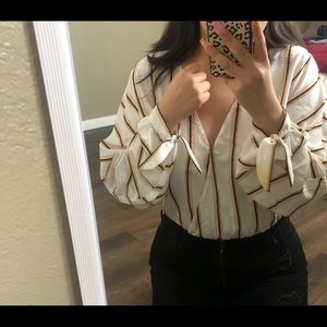 V neck long sleeve cropped Blouse